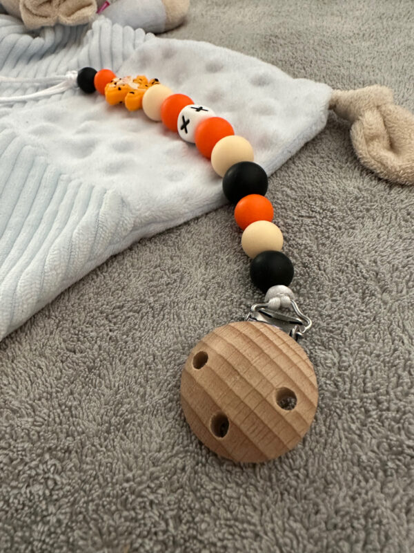 Pacifier Clip #tiggerinitial - Image 2